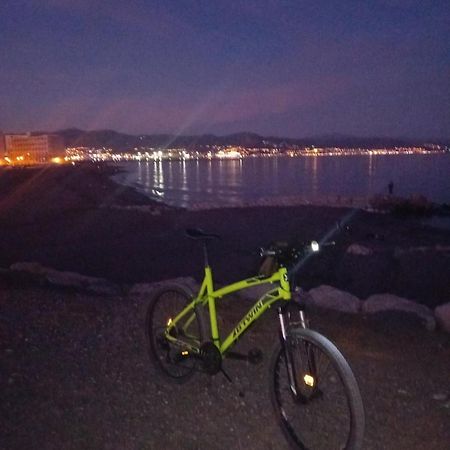 Apto A 5 Min A Pie De La Playa Málaga Buitenkant foto
